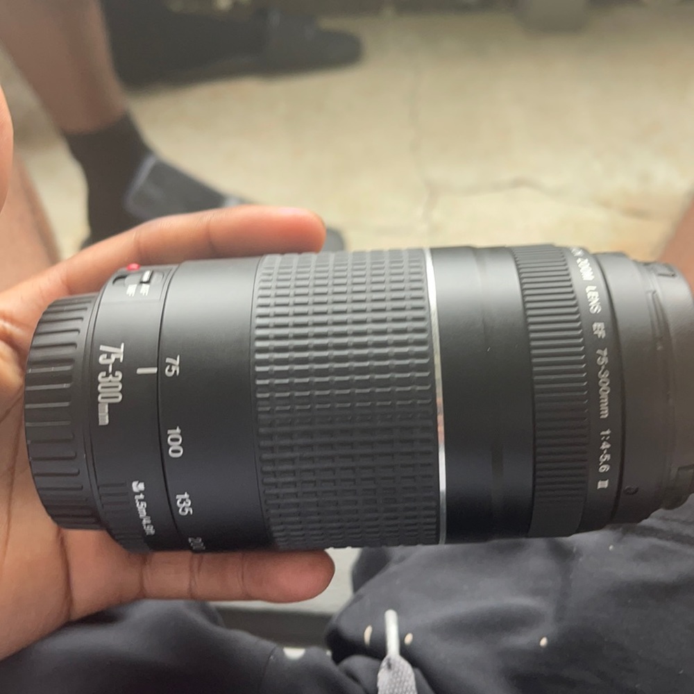 Selling both these camera lenses for 350